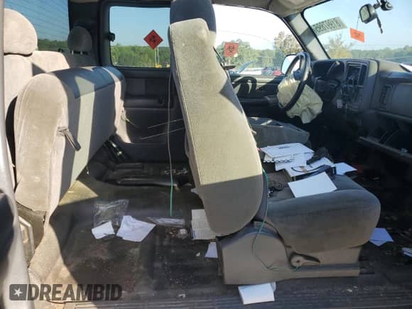 2004 Chevrolet Silverado 2500HD LS with VIN 1GCHK29U04E246568, listed as a Copart auction lot 81997895 with Not provided miles and Salvage title. Bid and sale history available at DreamBid. Image 10.