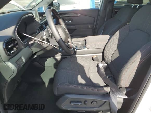 2025 Honda Pilot Sport z VIN 5FNYG1H33SB122231, wystawiony jako Copart lot #61250615 z przebiegiem 4 985 mil mil oraz Szkoda całkowita • Salvage title. Historia ofert i sprzedaży dostępna na DreamBid. Obrazek 7.