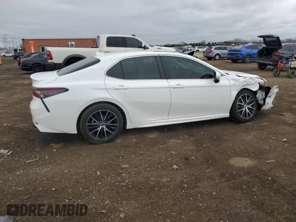 2021 Toyota Camry SE z VIN 4T1S11AK5MU561378, wystawiony jako Copart lot #51075785 z przebiegiem 80 781 mil mil oraz Szkoda całkowita • Salvage title. Historia ofert i sprzedaży dostępna na DreamBid. Obrazek 3.
