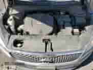 2017 Kia Sorento LX z VIN 5XYPG4A58HG322547, wystawiony jako Copart lot #81338515 z przebiegiem 147 080 mil mil oraz Czysty tytuł • Clean title. Historia ofert i sprzedaży dostępna na DreamBid. Obrazek 12.