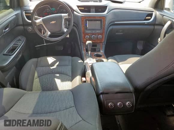 2013 Chevrolet Traverse LT z VIN 1GNKRGKD6DJ103180, wystawiony jako Copart lot #69848695 z przebiegiem 121 592 mil mil oraz Szkoda całkowita • Salvage title. Historia ofert i sprzedaży dostępna na DreamBid. Obrazek 8.