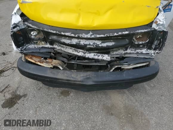 2001 Chevrolet Express Commercial E23 с VIN 1GBHG31R611147016, выставлен на аукционе Copart как лот 51247835 с пробегом Не указан миль и Списание • Salvage title. История ставок и продаж доступна на DreamBid. Изображение 11.