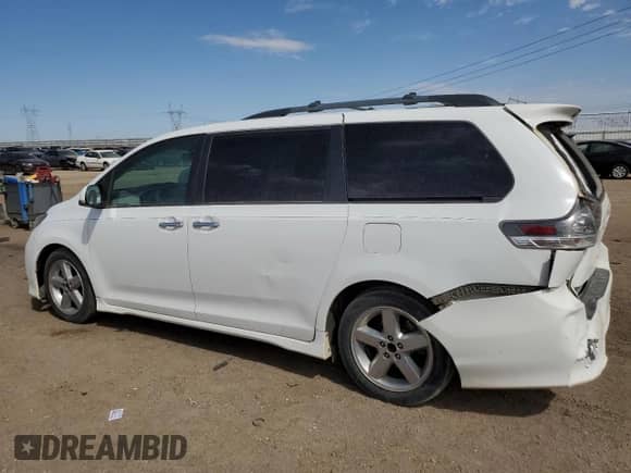 2013 Toyota Sienna SE with VIN 5TDXK3DC6DS364313, listed as a Copart auction lot 70133915 with 209,148 mi miles and Salvage title. Bid and sale history available at DreamBid. Image 2.