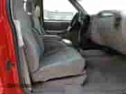 1998 Chevrolet S-10 z VIN 1GCCS14X7WK254161, wystawiony jako Copart lot #55741164 z przebiegiem 91 705 mil mil oraz Szkoda całkowita • Salvage title. Historia ofert i sprzedaży dostępna na DreamBid. Obrazek 10.