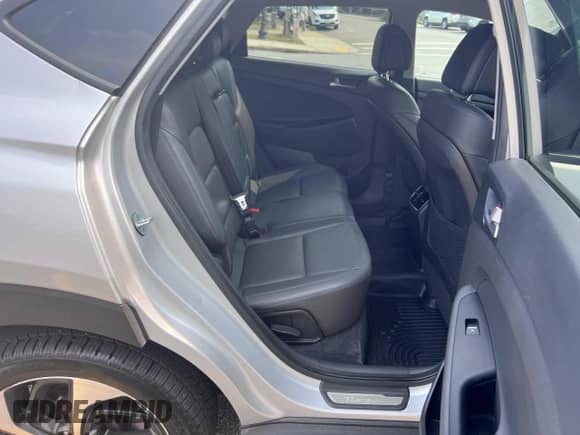 2016 Hyundai Tucson Limited z VIN KM8J3CA29GU181126, wystawiony jako Copart lot #80023035 z przebiegiem 125 817 mil mil oraz Czysty tytuł • Clean title. Historia ofert i sprzedaży dostępna na DreamBid. Obrazek 6.