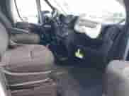 2023 Ram ProMaster Cargo z VIN 3C6LRVVG1PE606308, wystawiony jako IAAI lot #42824322 z przebiegiem 60 497 mil mil oraz . Historia ofert i sprzedaży dostępna na DreamBid. Obrazek 5.