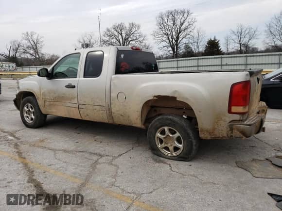 2007 GMC Sierra 1500 SLE1 with VIN 2GTEC19C471649458, listed as a Copart auction lot 48164745 with 336,502 mi miles and Salvage title. Bid and sale history available at DreamBid. Image 2.
