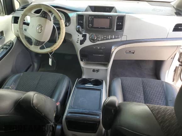 2012 Toyota Sienna SE with VIN 5TDXK3DC5CS259339, listed as a Copart auction lot 68835155 with 266,868 mi miles and Salvage title. Bid and sale history available at DreamBid. Image 8.