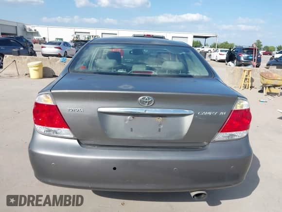 2005 Toyota Camry STD с VIN 4T1BE32K85U555932, выставлен на аукционе IAAI как лот 42863501 с пробегом 246 493 миль миль и . История ставок и продаж доступна на DreamBid. Изображение 16.