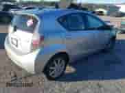 2012 Toyota Prius Four z VIN JTDKDTB33C1021669, wystawiony jako IAAI lot #43428200 z przebiegiem 164 072 mil mil oraz . Historia ofert i sprzedaży dostępna na DreamBid. Obrazek 4.