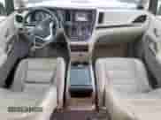 2015 Toyota Sienna XLE z VIN 5TDYK3DC1FS549649, wystawiony jako Copart lot #70762555 z przebiegiem 106 883 mil mil oraz Szkoda całkowita • Salvage title. Historia ofert i sprzedaży dostępna na DreamBid. Obrazek 8.