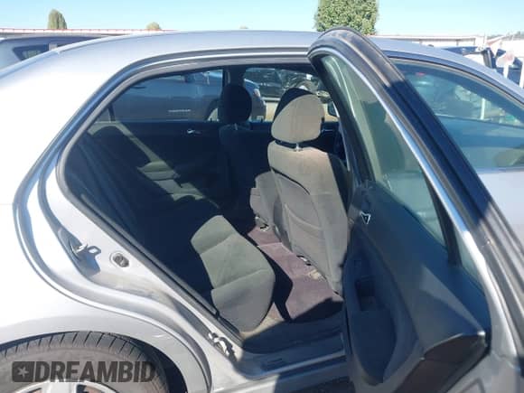 2006 Honda Accord LX z VIN 1HGCM56416A170980, wystawiony jako IAAI lot #43283364 z przebiegiem 198 336 mil mil oraz . Historia ofert i sprzedaży dostępna na DreamBid. Obrazek 8.