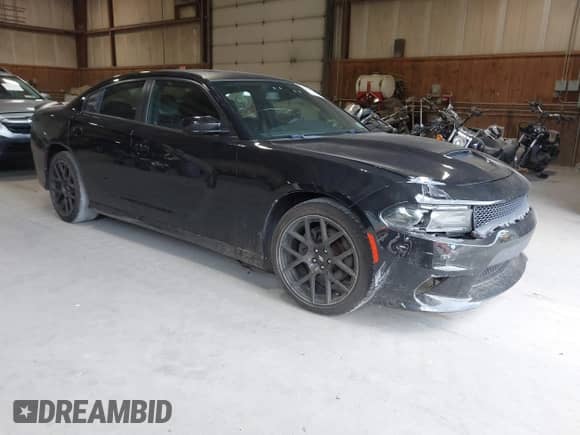 2018 Dodge Charger R/T z VIN 2C3CDXCT8JH331636, wystawiony jako IAAI lot #43083523 z przebiegiem 136 301 mil mil oraz . Historia ofert i sprzedaży dostępna na DreamBid. Obrazek 1.