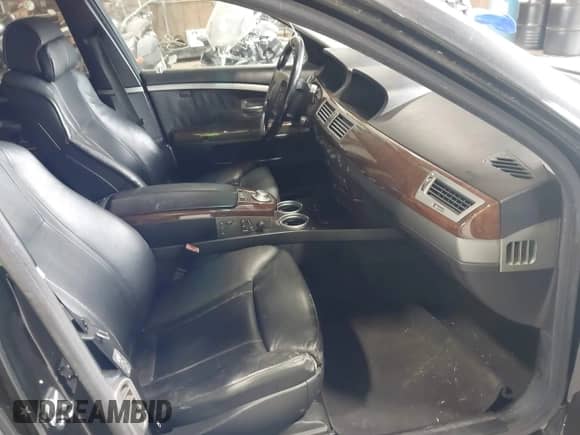 2004 BMW 7 Series 745Li with VIN WBAGN63494DS46140, listed as a IAAI auction lot 43192415 with 128,580 mi miles and . Bid and sale history available at DreamBid. Image 5.