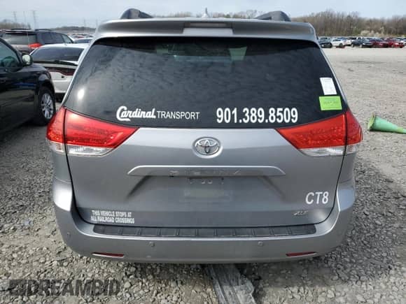 2011 Toyota Sienna XLE AAS with VIN 5TDYK3DC1BS121963, listed as a Copart auction lot 44811214 with 126,271 mi miles and Clean title. Bid and sale history available at DreamBid. Image 6.