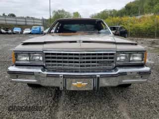 1983 Chevrolet Caprice с VIN 2G1AN69H6D1112354, выставлен на аукционе Copart как лот 73111544 с пробегом Не указан миль и Списание • Salvage title. История ставок и продаж доступна на DreamBid. Изображение 5.