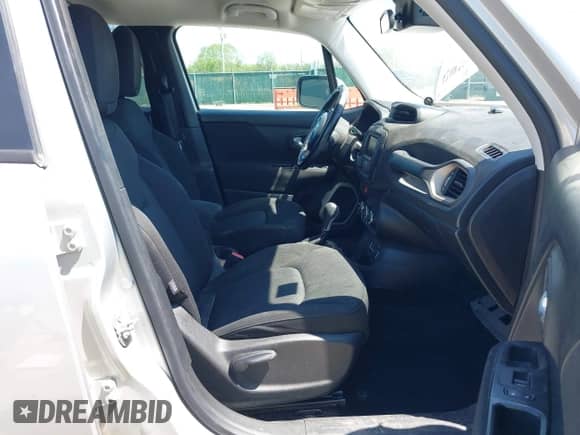 2017 Jeep Renegade Latitude z VIN ZACCJABB9HPE58639, wystawiony jako IAAI lot #42083266 z przebiegiem 154 061 mil mil oraz . Historia ofert i sprzedaży dostępna na DreamBid. Obrazek 5.