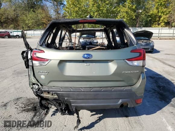 2021 Subaru Forester Premium with VIN JF2SKAJC6MH480703, listed as a Copart auction lot 82216705 with Not provided miles and Salvage title. Bid and sale history available at DreamBid. Image 6.