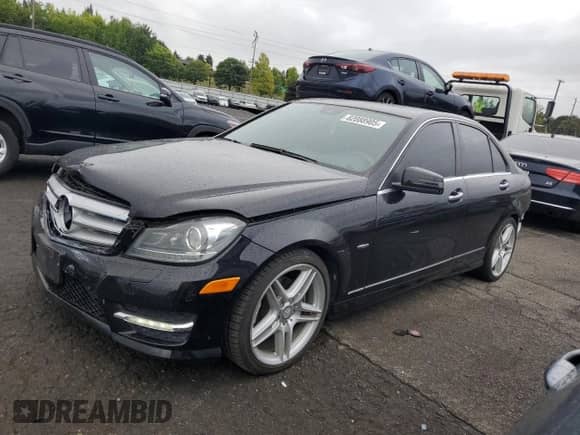 2012 Mercedes-Benz C 250 Sport с VIN WDDGF4HB0CR195890, выставлен на аукционе Copart как лот 82088905 с пробегом 105 505 миль миль и Списание • Salvage title. История ставок и продаж доступна на DreamBid. Изображение 1.