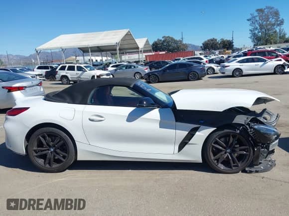 2023 BMW Z4 sDrive30i with VIN WBAHF3C02PWY11687, listed as a IAAI auction lot 43462085 with 20,232 mi miles and . Bid and sale history available at DreamBid. Image 14.