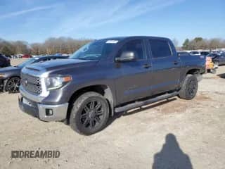 2019 Toyota Tundra SR5 с VIN 5TFEM5F12KX143615, выставлен на аукционе Copart как лот 42821885 с пробегом 65 403 миль миль и Чистый • Clean title. История ставок и продаж доступна на DreamBid. Изображение 1.