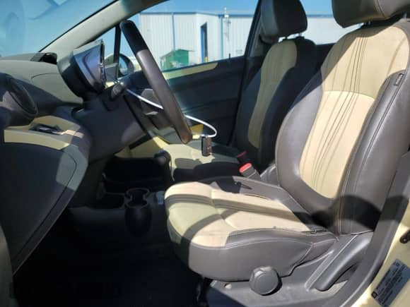 2014 Chevrolet Spark LT with VIN KL8CD6S97EC563917, listed as a Copart auction lot 82422405 with 191,716 mi miles and Clean title. Bid and sale history available at DreamBid. Image 7.