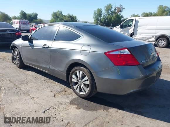 2009 Honda Accord LX-S with VIN 1HGCS12389A018632, listed as a IAAI auction lot 42227014 with 149,645 mi miles and . Bid and sale history available at DreamBid. Image 3.