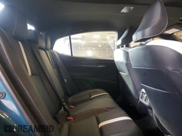 2025 Toyota Camry SE with VIN 4T1DAACK2SU017505, listed as a Copart auction lot 86167515 with 40,025 mi miles and Clean title. Bid and sale history available at DreamBid. Image 10.