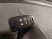 2014 Chevrolet Sonic LT z VIN 1G1JC5SH0E4225362, wystawiony jako IAAI lot #43387136 z przebiegiem 184 721 mil mil oraz . Historia ofert i sprzedaży dostępna na DreamBid. Obrazek 11.