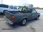 1997 Nissan Frontier XE z VIN 1N6SD11S0VC334308, wystawiony jako IAAI lot #42468050 z przebiegiem 250 965 mil mil oraz . Historia ofert i sprzedaży dostępna na DreamBid. Obrazek 4.