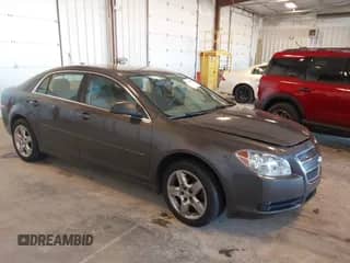 2012 Chevrolet Malibu 1LS с VIN 1G1ZB5E03CF258661, выставлен на аукционе IAAI как лот 43540439 с пробегом 174 075 миль миль и . История ставок и продаж доступна на DreamBid. Изображение 1.