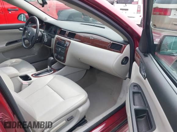 2009 Chevrolet Impala LT z VIN 2G1WC57M991219444, wystawiony jako IAAI lot #42491703 z przebiegiem 59 815 mil mil oraz . Historia ofert i sprzedaży dostępna na DreamBid. Obrazek 5.