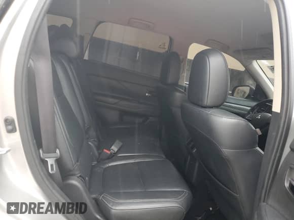 2019 Mitsubishi Outlander ES z VIN JA4AZ3A38KZ026682, wystawiony jako Copart lot #82217935 z przebiegiem 99 115 mil mil oraz Nie do naprawy • Non repairable. Historia ofert i sprzedaży dostępna na DreamBid. Obrazek 10.