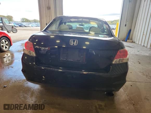 2010 Honda Accord LX-P z VIN 1HGCP2F4XAA075638, wystawiony jako Copart lot #82460965 z przebiegiem 116 963 mil mil oraz Czysty tytuł • Clean title. Historia ofert i sprzedaży dostępna na DreamBid. Obrazek 6.