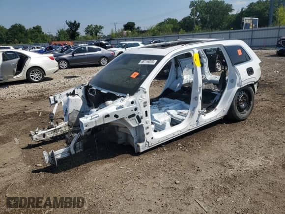 2015 Jeep Grand Cherokee SRT с VIN 1C4RJFDJ3FC784188, выставлен на аукционе Copart как лот 68719025 с пробегом Не указан миль и Списание • Salvage title. История ставок и продаж доступна на DreamBid. Изображение 1.