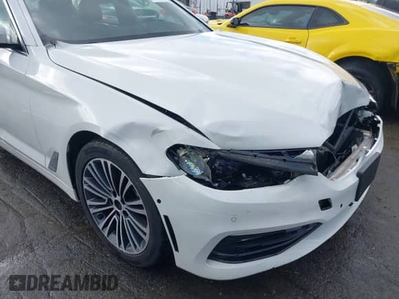 2017 BMW 5 Series 530i xDrive с VIN WBAJA7C30HWA70963, выставлен на аукционе IAAI как лот 43555246 с пробегом 142 310 миль миль и . История ставок и продаж доступна на DreamBid. Изображение 18.