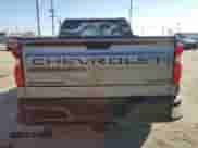 2022 Chevrolet Silverado 1500 Custom Trail Boss z VIN 1GCPYCEK7NZ184357, wystawiony jako Copart lot #46515395 z przebiegiem 18 814 mil mil oraz Szkoda całkowita • Salvage title. Historia ofert i sprzedaży dostępna na DreamBid. Obrazek 6.