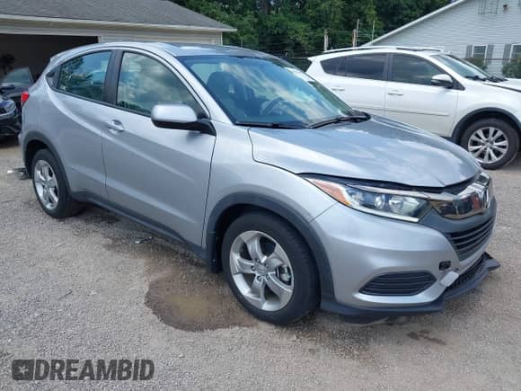 2022 Honda HR-V LX z VIN 3CZRU6H32NM759082, wystawiony jako IAAI lot #42822415 z przebiegiem 31 509 mil mil oraz . Historia ofert i sprzedaży dostępna na DreamBid. Obrazek 1.