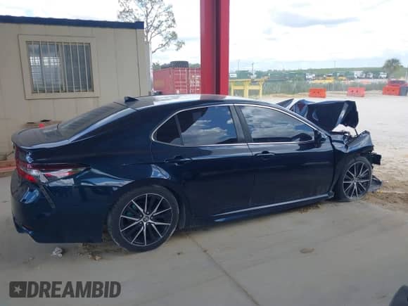 2021 Toyota Camry SE Nightshade z VIN 4T1G11AK4MU467112, wystawiony jako IAAI lot #42605053 z przebiegiem 62 058 mil mil oraz . Historia ofert i sprzedaży dostępna na DreamBid. Obrazek 14.