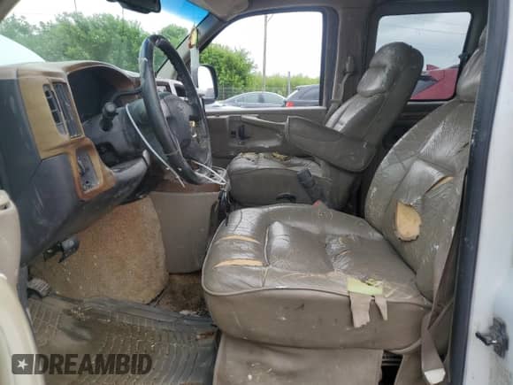 2003 Chevrolet Express Cargo YF7 Upfitter z VIN 1GBFG15T731232886, wystawiony jako Copart lot #63531595 z przebiegiem 172 523 mil mil oraz Szkoda całkowita • Salvage title. Historia ofert i sprzedaży dostępna na DreamBid. Obrazek 7.