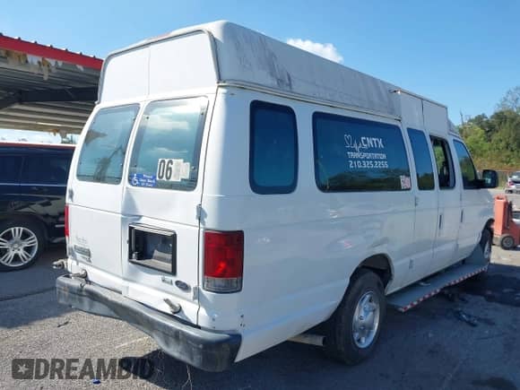 2012 Ford Econoline Cargo Commercial with VIN 1FTNS2EW4CDA50633, listed as a IAAI auction lot 40694015 with 309,334 mi miles and . Bid and sale history available at DreamBid. Image 4.