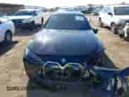 2024 BMW i4 xDrive40 с VIN WBY83FB06RFS62947, выставлен на аукционе IAAI как лот 41280950 с пробегом 3 216 миль миль и . История ставок и продаж доступна на DreamBid. Изображение 13.