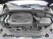2016 Volvo S60 T5 Drive-E Premier z VIN YV126MFK7G2407961, wystawiony jako IAAI lot #42640958 z przebiegiem 96 884 mil mil oraz . Historia ofert i sprzedaży dostępna na DreamBid. Obrazek 10.