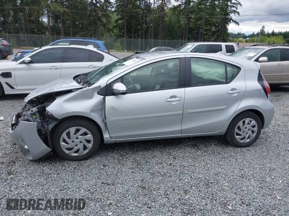 2015 Toyota Prius One z VIN JTDKDTB37F1098842, wystawiony jako IAAI lot #42599025 z przebiegiem 87 264 mil mil oraz . Historia ofert i sprzedaży dostępna na DreamBid. Obrazek 15.