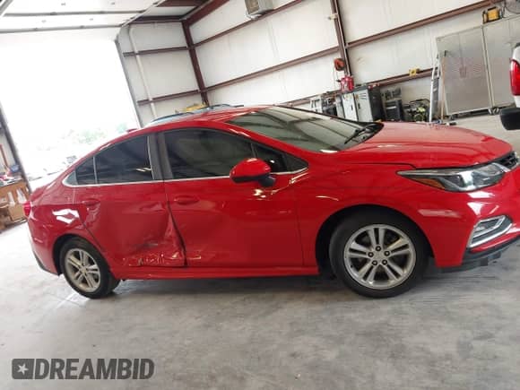 2017 Chevrolet Cruze LT with VIN 1G1BE5SMXH7277838, listed as a IAAI auction lot 43301759 with 85,257 mi miles and . Bid and sale history available at DreamBid. Image 13.