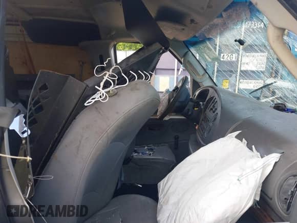 2006 Ford Econoline Cargo with VIN 1FTNE24W06DA73730, listed as a IAAI auction lot 42514522 with Not provided miles and . Bid and sale history available at DreamBid. Image 5.