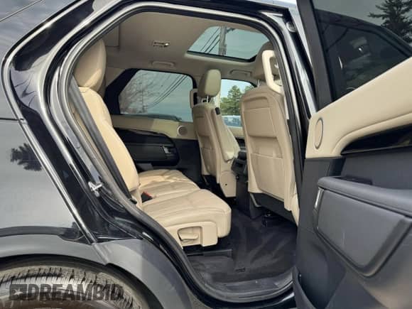 2020 Land Rover Discovery SE with VIN SALRG2RV5L2424255, listed as a Copart auction lot 54084845 with 126,948 mi miles and Clean title. Bid and sale history available at DreamBid. Image 6.