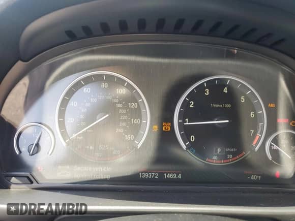 2016 BMW 5 Series 528i xDrive с VIN WBA5A7C55GG643235, выставлен на аукционе Copart как лот 63661235 с пробегом 139 372 миль миль и Списание • Salvage title. История ставок и продаж доступна на DreamBid. Изображение 9.