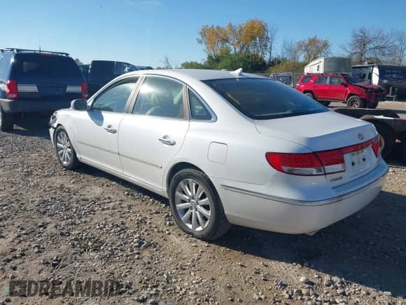 2010 Hyundai Azera Limited with VIN KMHFC4DF9AA513407, listed as a IAAI auction lot 43564171 with 183,747 mi miles and . Bid and sale history available at DreamBid. Image 3.