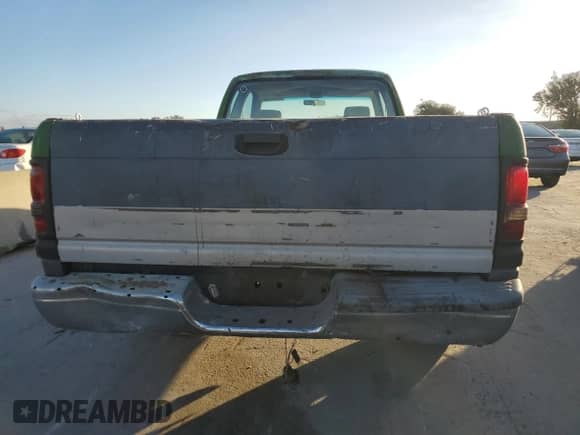 1995 Dodge 2500 with VIN 3B7KC23Z1SM165755, listed as a Copart auction lot 84926024 with 309,616 mi miles and Salvage title. Bid and sale history available at DreamBid. Image 6.